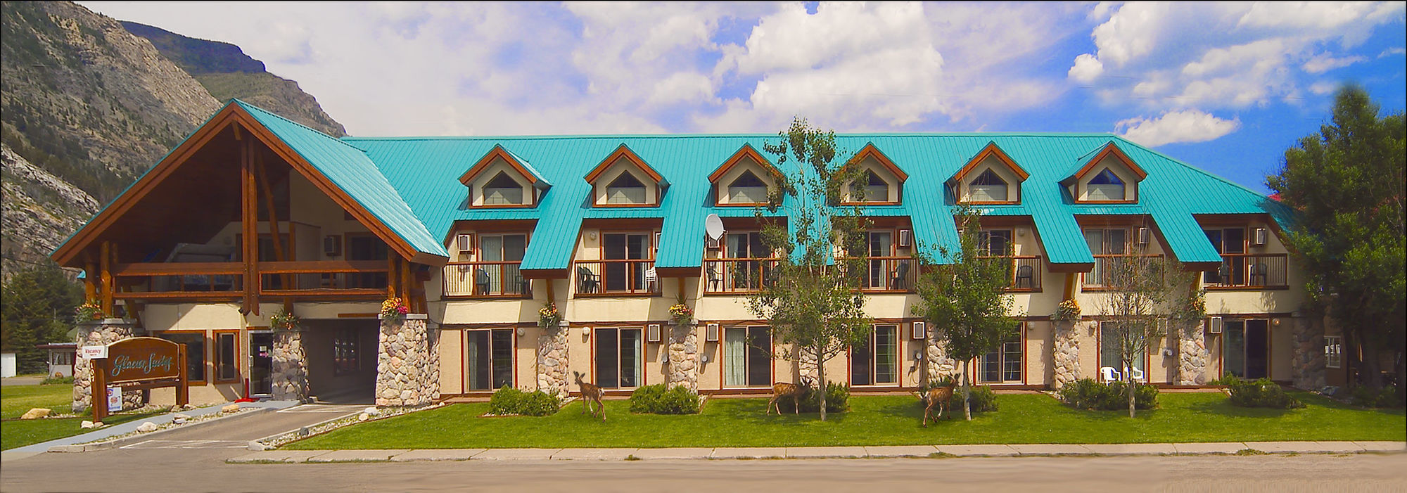 Waterton Glacier Suites Exterior photo